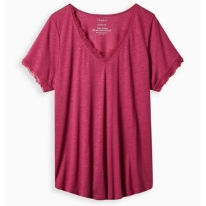 Torrid Magenta Classic Fit Feather Soft Slub Lace Trim V-Neck T-Shirt Top